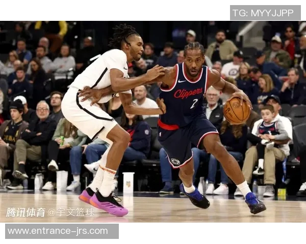 快船与篮网精彩对决回放今日赛事全程回顾与分析 快船与篮网精彩对决回放今日赛事全程回顾与分析